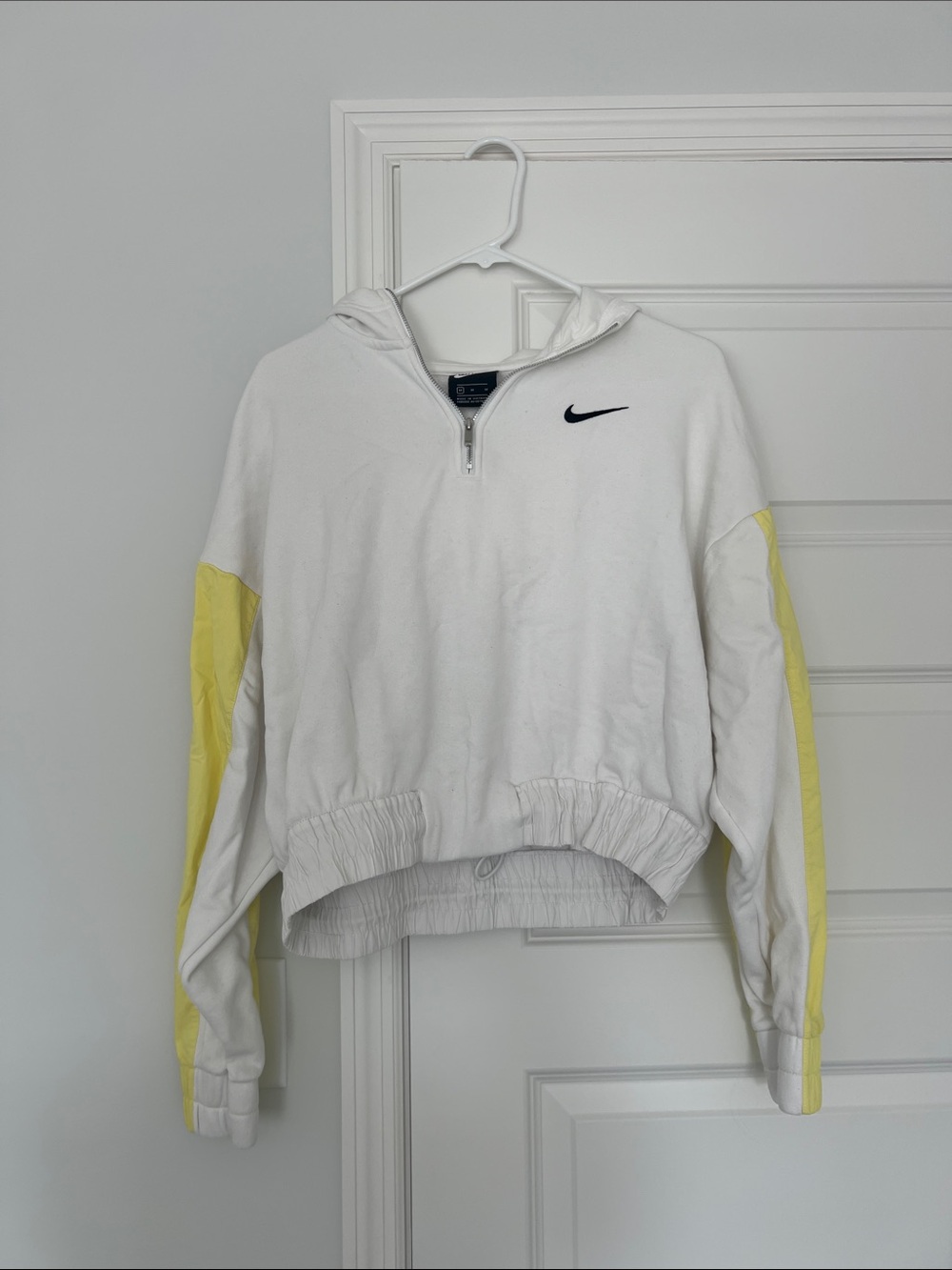 Nike cropped women’s hoodie
